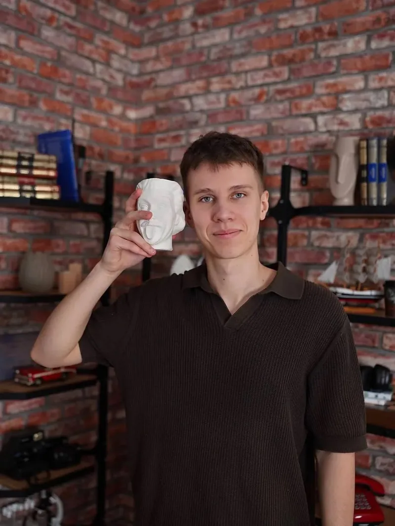 Дмитрий, преподаватель физики и математики Элиума